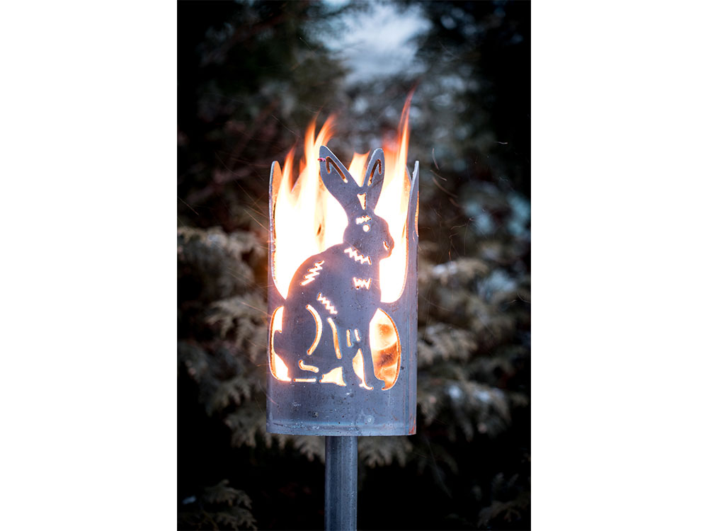 Gartenfackel groß Hase - inkl. Fackelstiel 145 cm angespitzt und 1 x Brennmaterial
