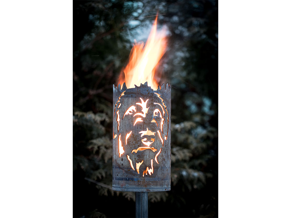 Gartenfackel groß Irischer Wolfshund  - inkl. Fackelstiel 118 cm mit Boden und 1 x Brennmaterial