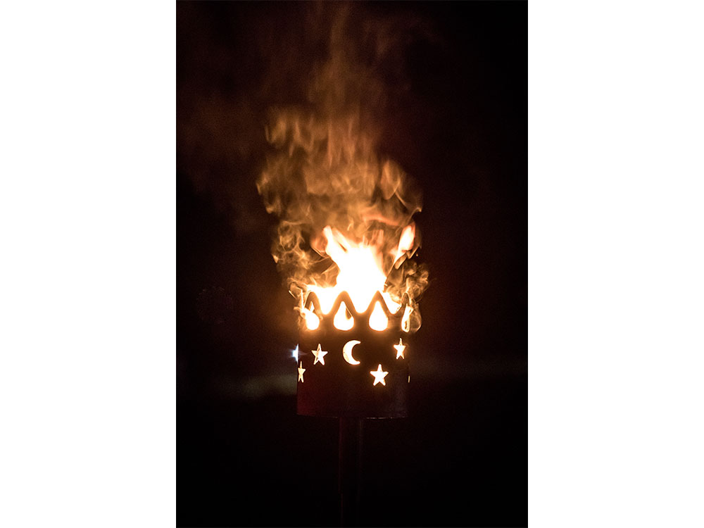 Gartenfackel klein Mond und Sterne   - inkl. Fackelstiel 145 cm angespitzt und 1 x Brennmaterial