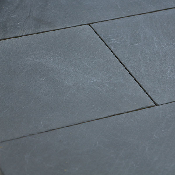 Primero Vulcano Bodenplatten für Innen,  ca. 60x30x1cm, Oberfläche gebürstet, Unterseite kalibriert 0,9 qm = 5 Stück